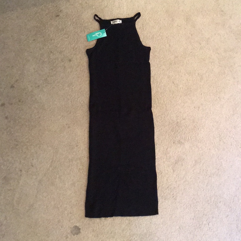 Black ribbed bodycon dress
